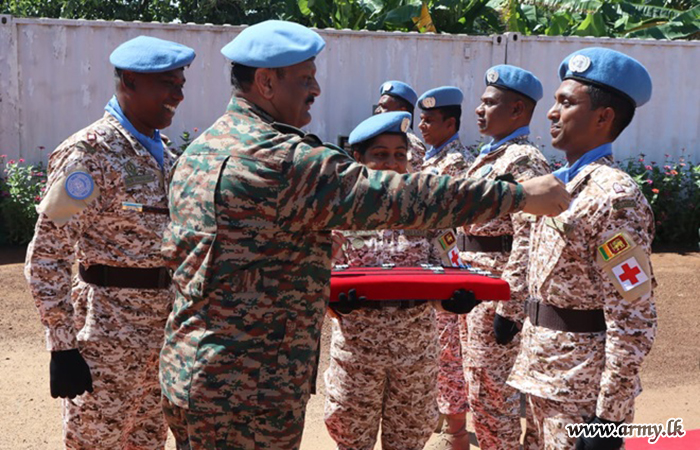 UN Awards Sri Lankan Peacekeepers With Medals Despite Sex Ring Scandal un-awards-sri-lankan-peacekeepers-with-medals-despite-sex-ring-scandal